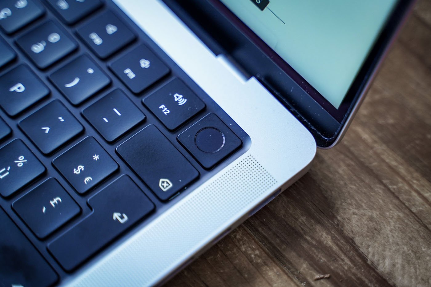 Apple Macbook pro 13 touch bar 2019 (Remis à Neuf) – STATION DE