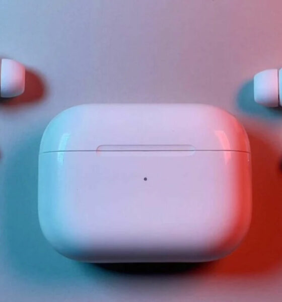 AirPods Pro Apple