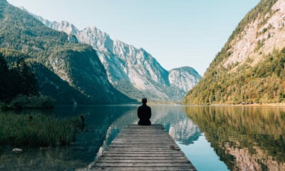 Meditation calme bien être montagne lac solitude