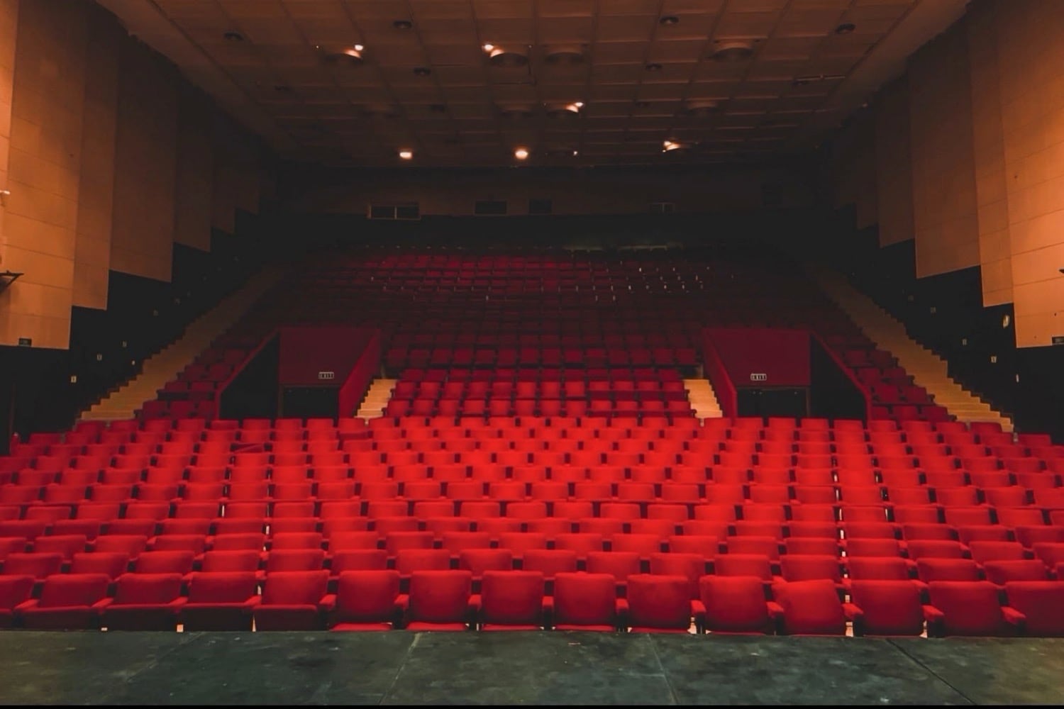 Salle théâtre conférence cinéma