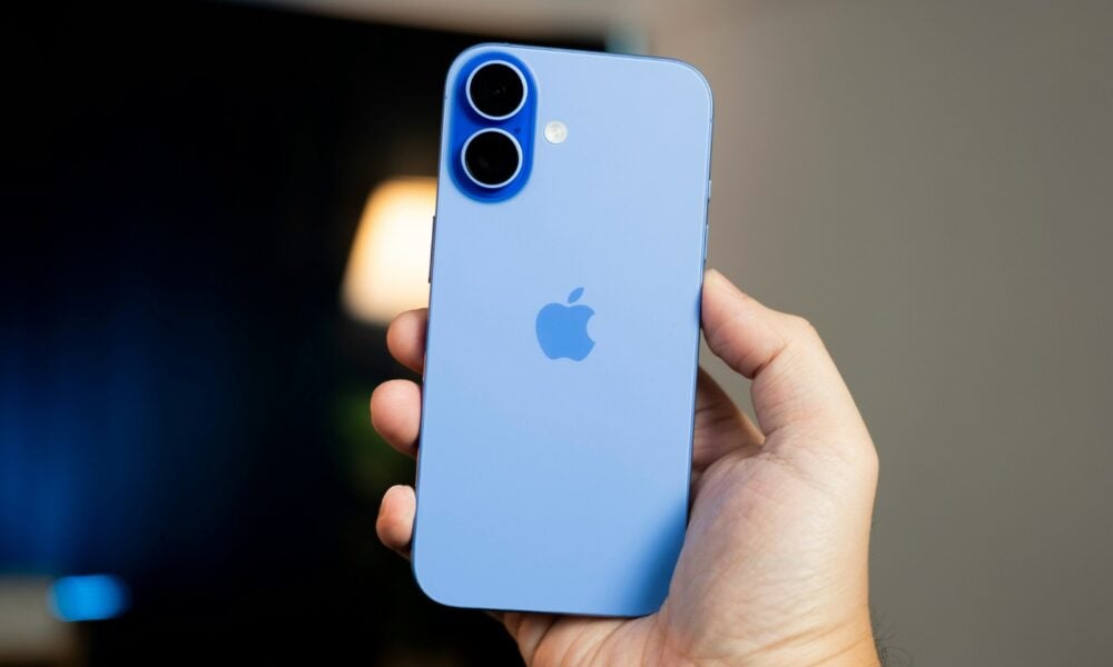 iPhone 16 bleu de dos