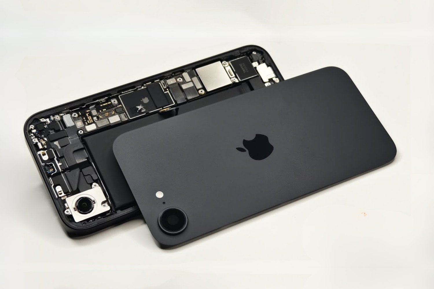 iPhone 16e démontage