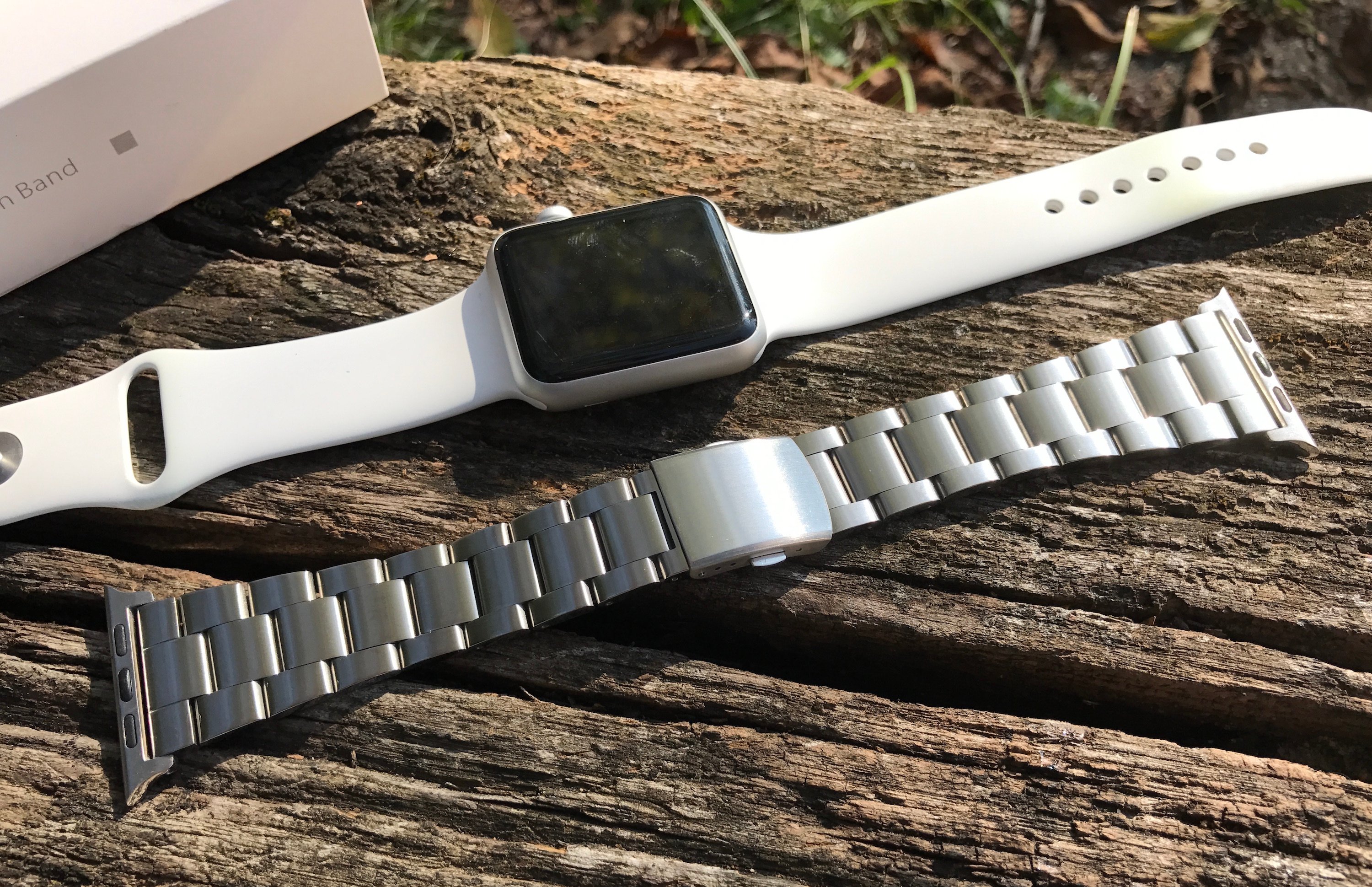Accessoires bracelet et montre connectée Apple Laniere AirTag Blanche sur