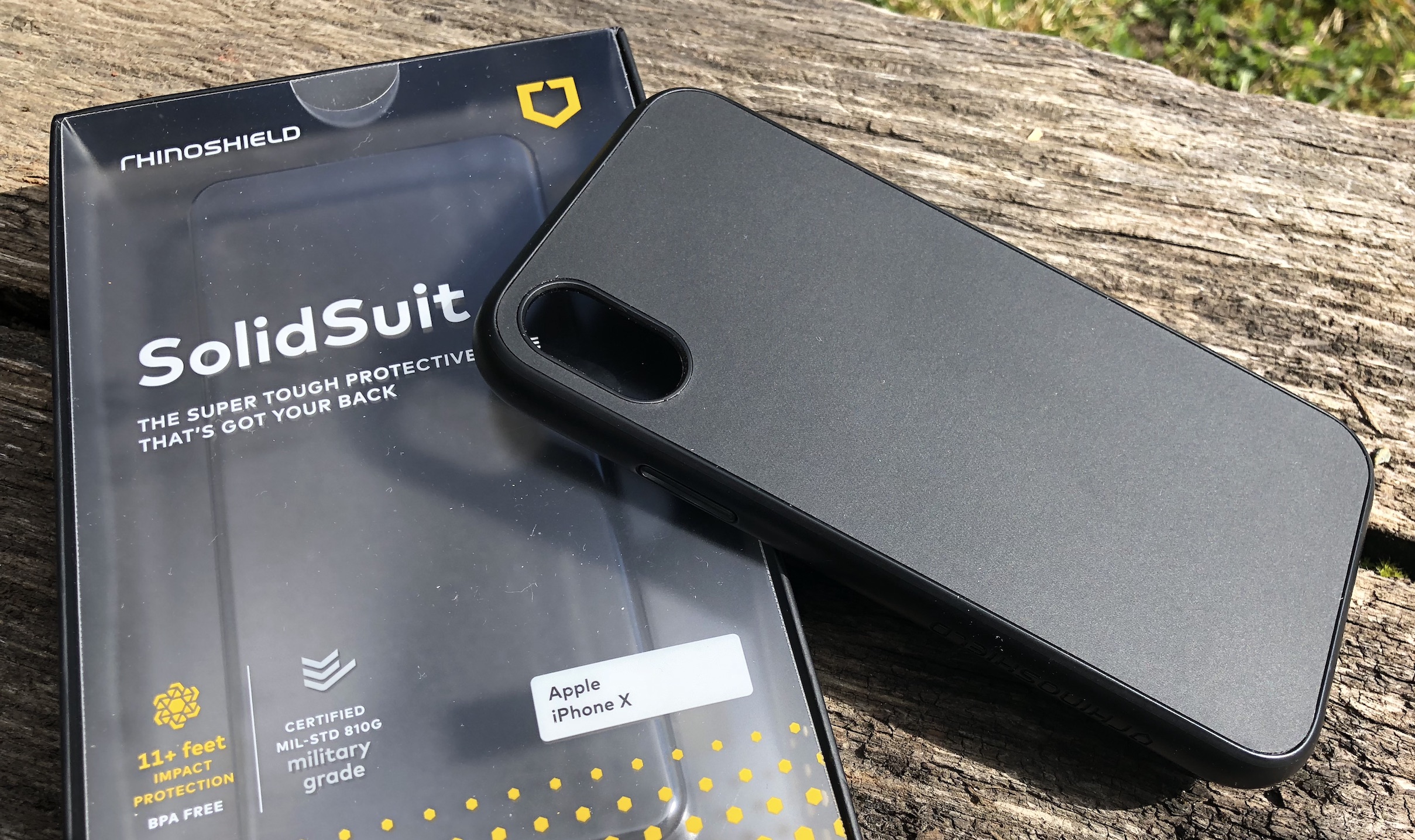 Coque SolidSuit Carbone Rhinoshield Noir pour iPhone 11 - Coque et étui  téléphone mobile - Achat & prix